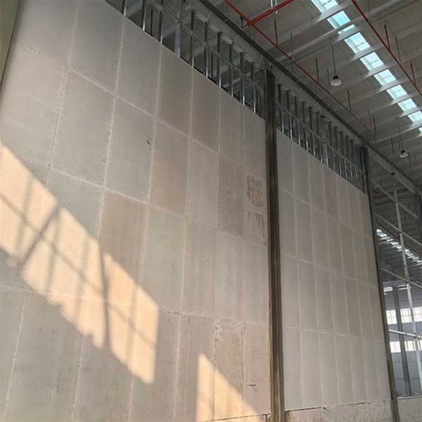 風(fēng)管外包纖維增強(qiáng)硅酸鹽防火板包覆耐火